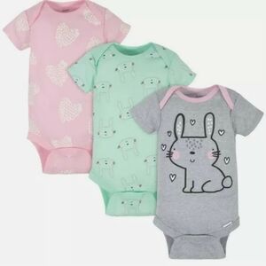 NWT 3-6M Gerber 3-Pack Baby Girls Bunny Short Sleeve Onesies Brand Bodys…